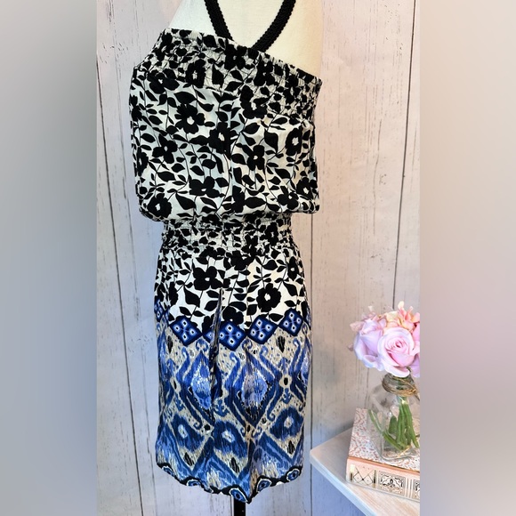 Xhilaration Women’s Floral Short Jumpsuit & Romper Size: M - Picture 3 of 8